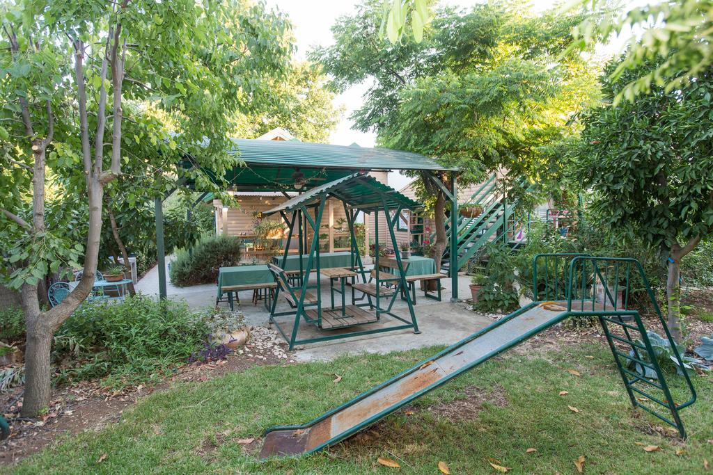 Leyad Hashmura Lodging Yesod Hamaala Exterior photo